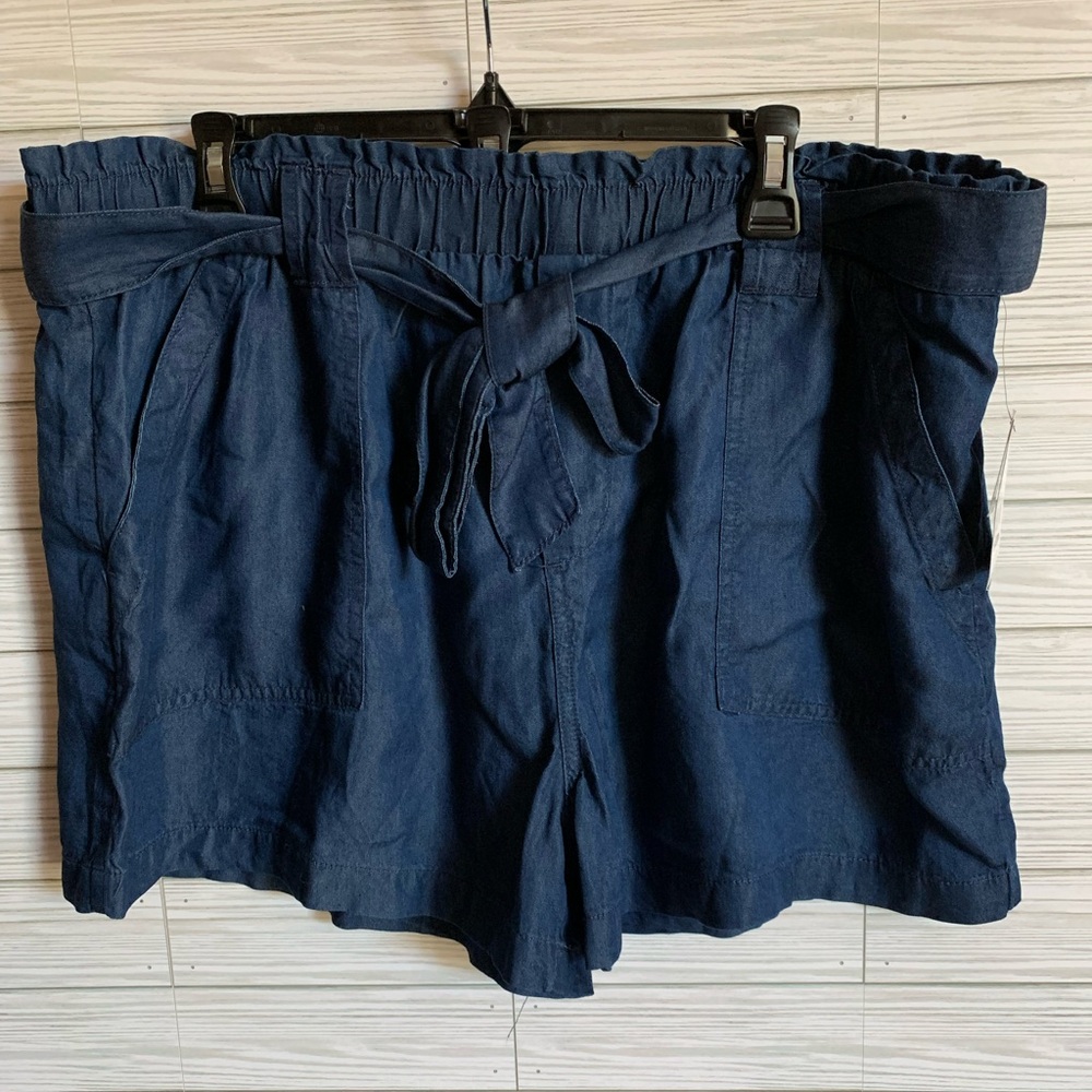 Time and tru Women's Navy Tie-Waist Shorts NWT
